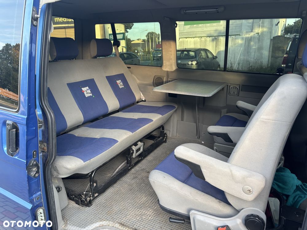 Volkswagen Multivan - 5
