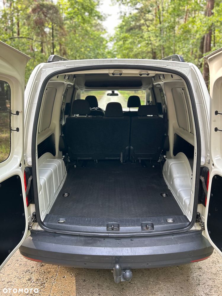 Volkswagen Caddy Maxi 2.0 TDI Highline DSG - 9