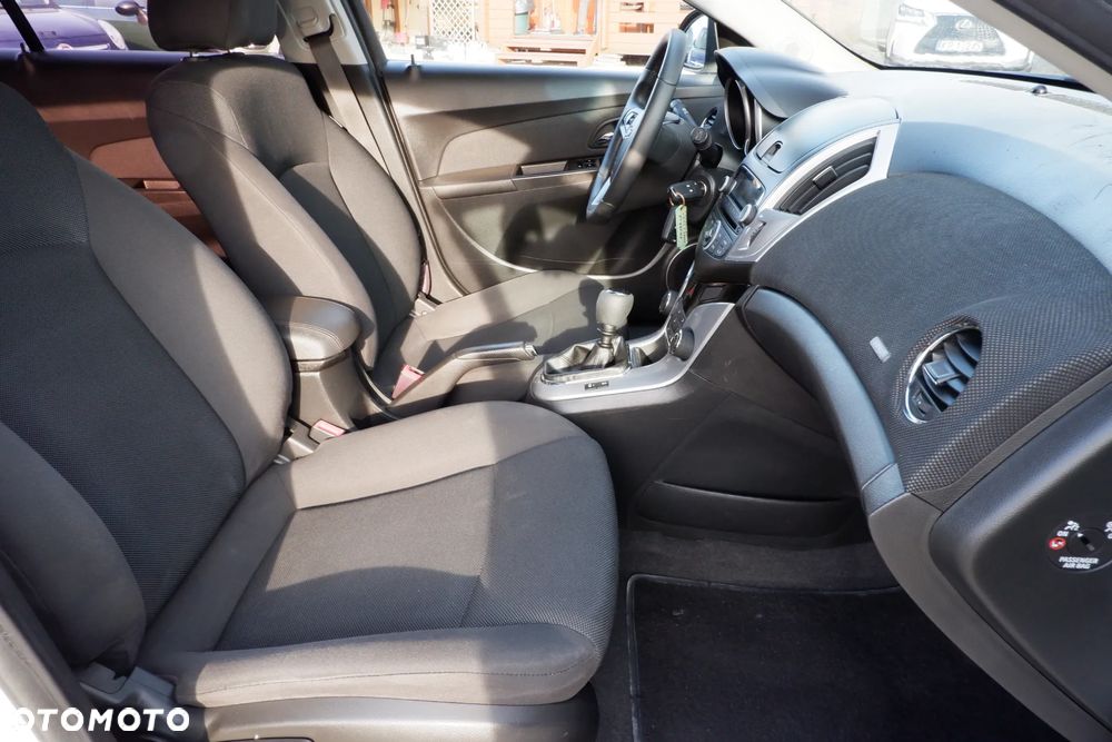 Chevrolet Cruze 1.7TD LT+ - 8