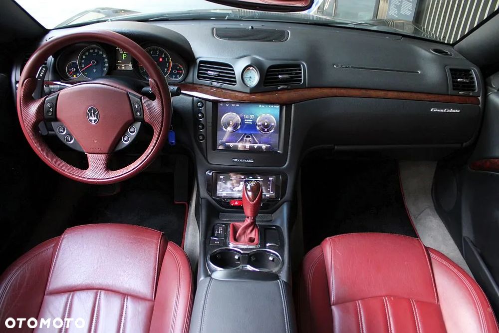 Maserati GranCabrio - 21