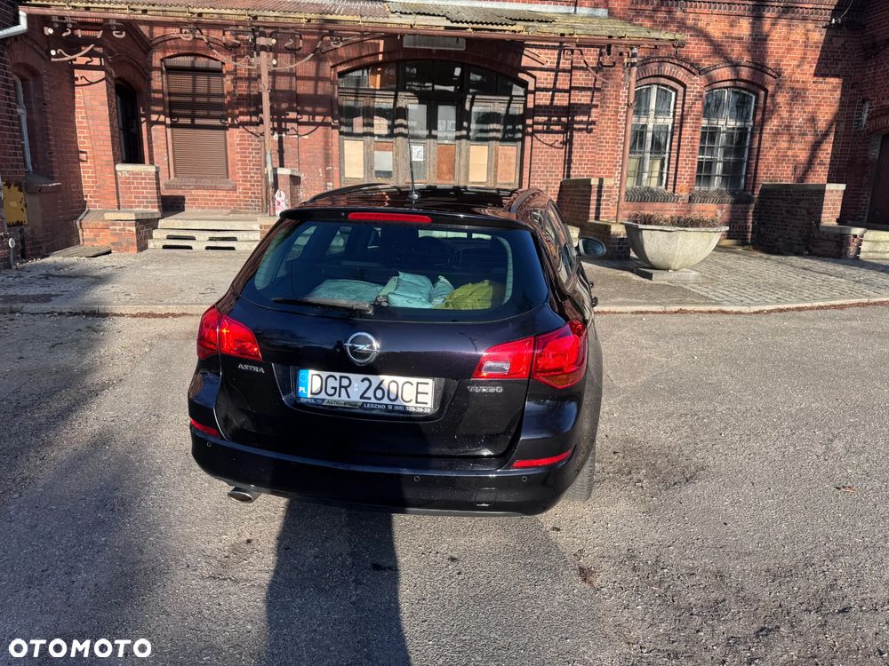 Opel Astra 1.4 T Enjoy - 11