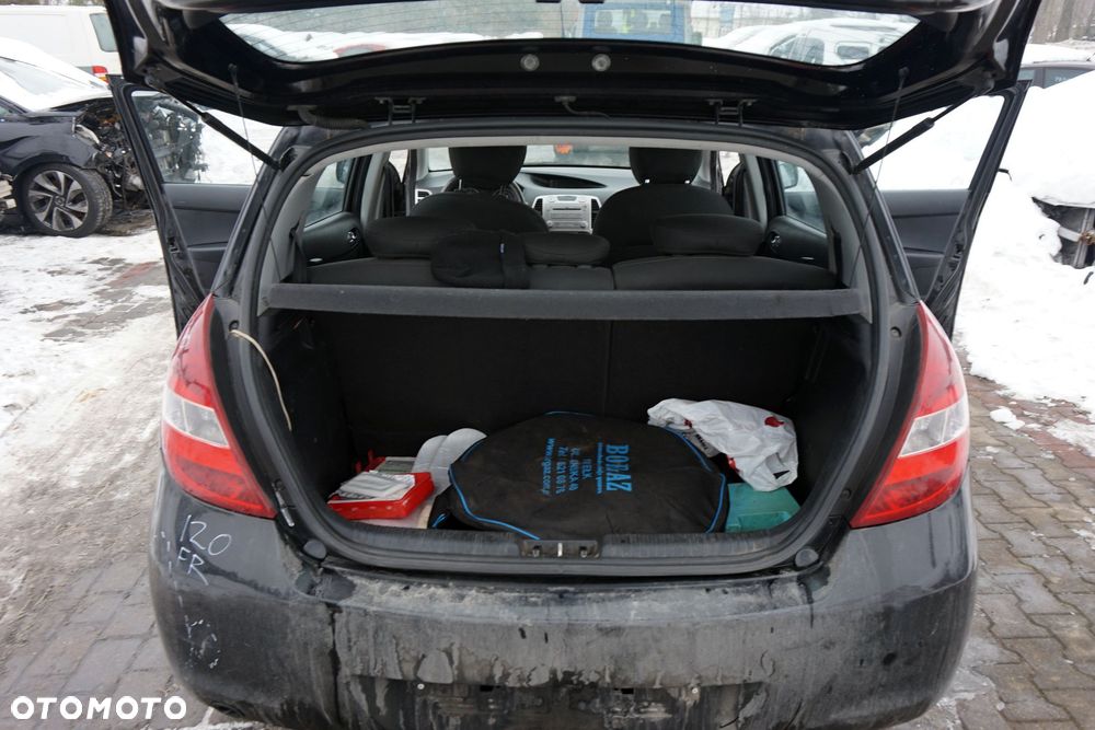 HYUNDAI I20 I 5D HB 2011 FR 1.2 16V G4LA 78KM CZARNY na części - 13
