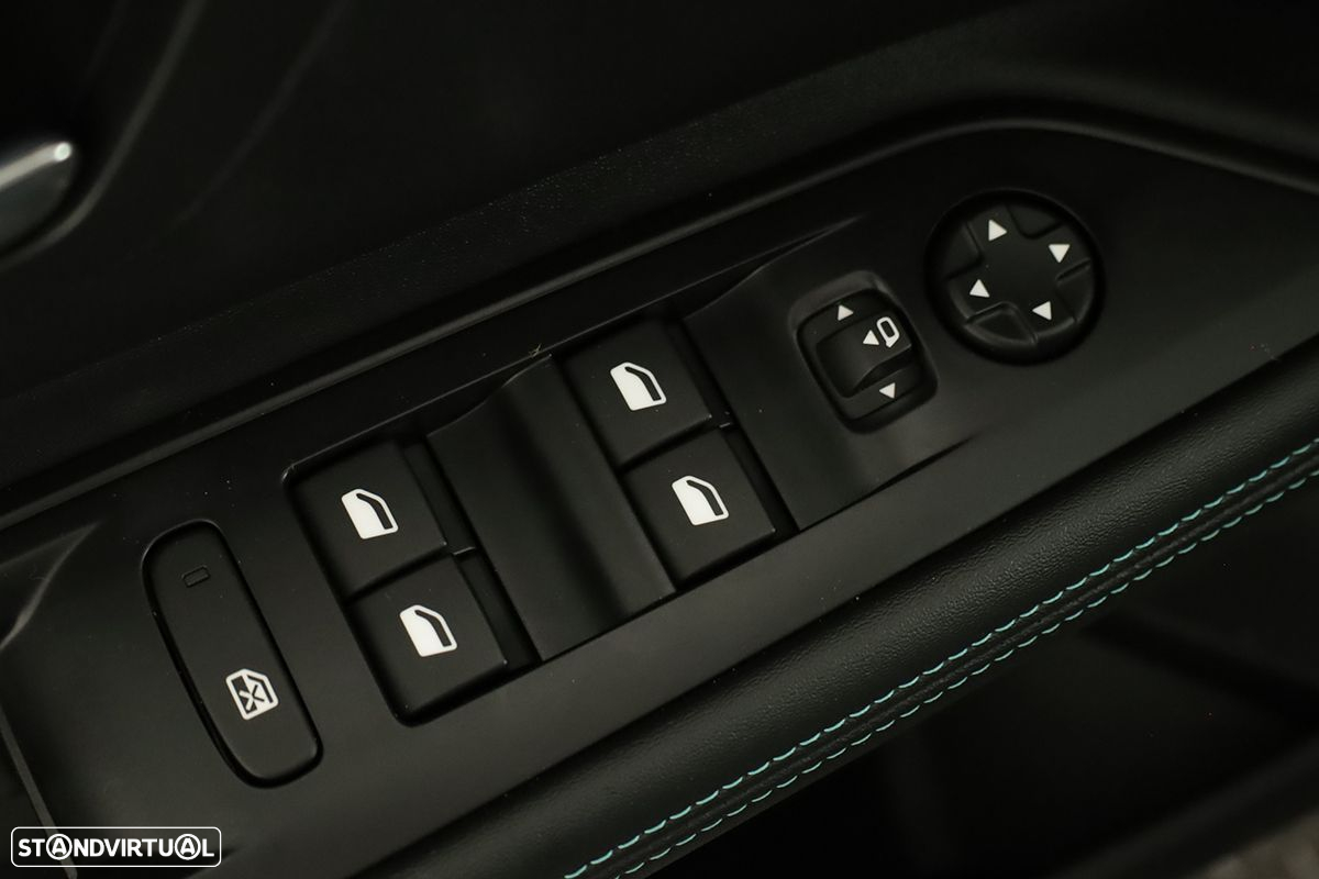 Peugeot 5008 1.2 Hybrid Allure Pack e-DCS6 - 20