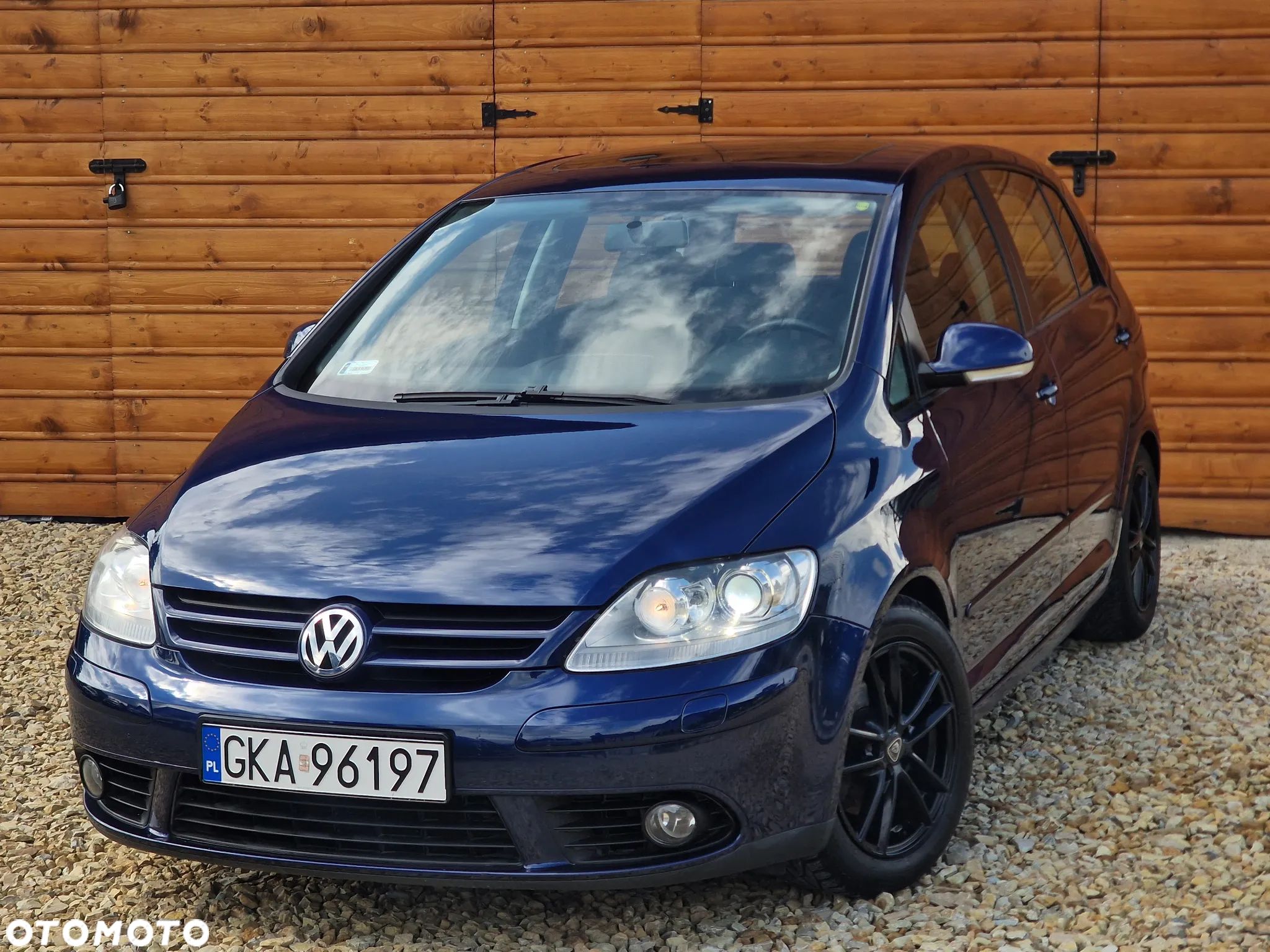 Volkswagen Golf - 1