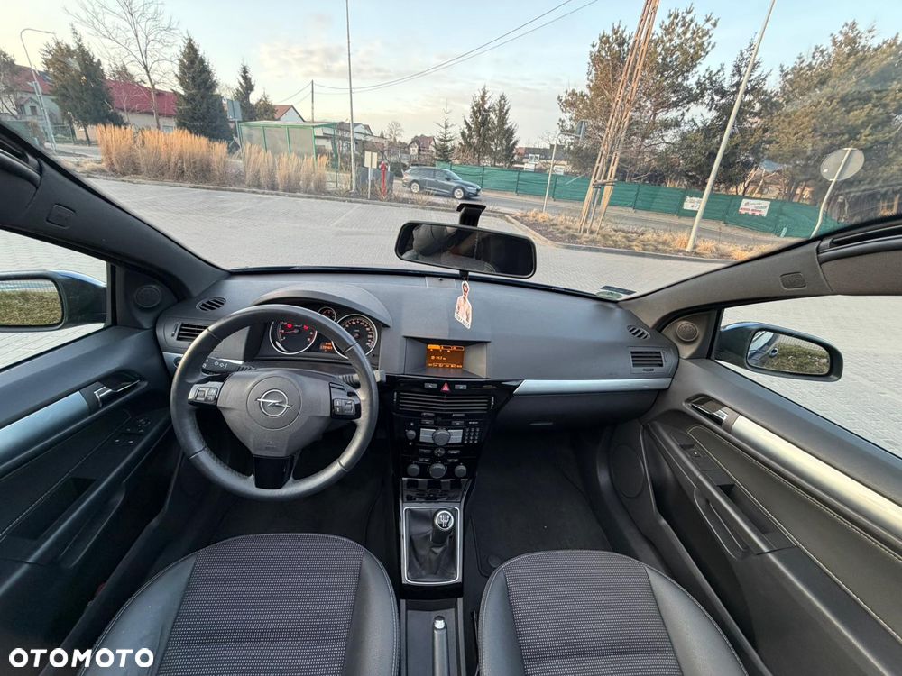 Opel Astra - 16