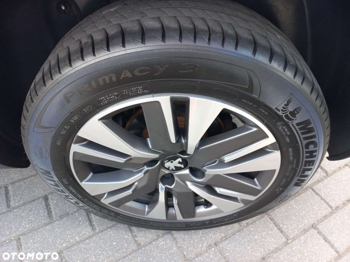 Peugeot 2008 - 9