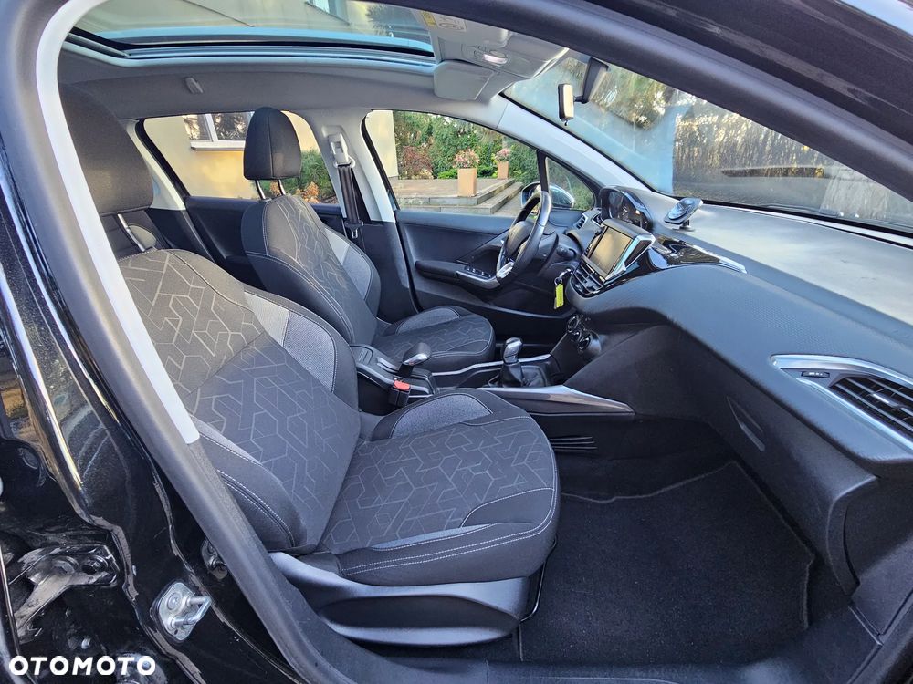 Peugeot 2008 1.6 BlueHDi Style - 22