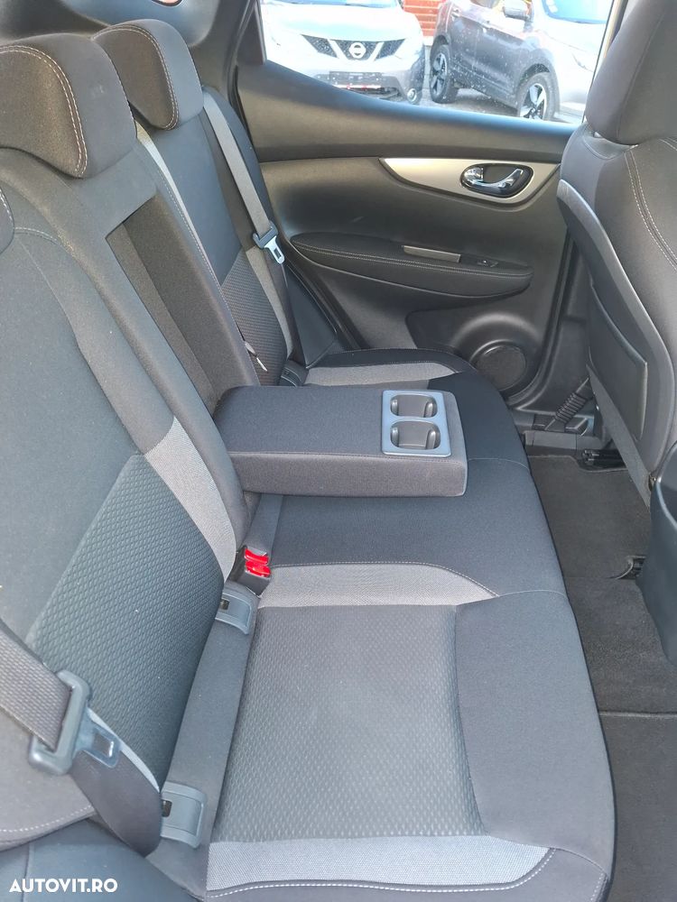 Nissan Qashqai 1.5 DCI Start/Stop N-Connecta - 12