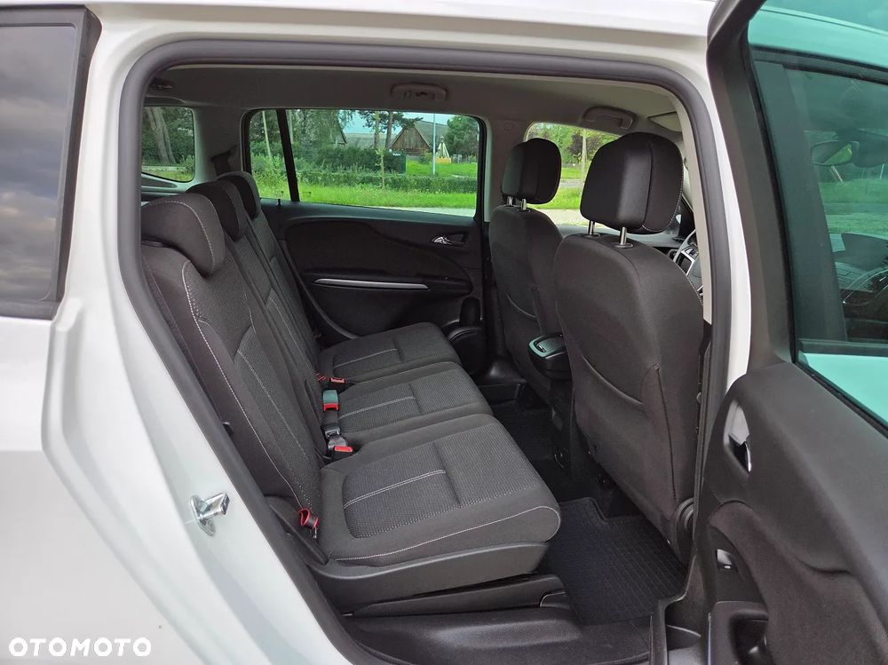 Opel Zafira - 15