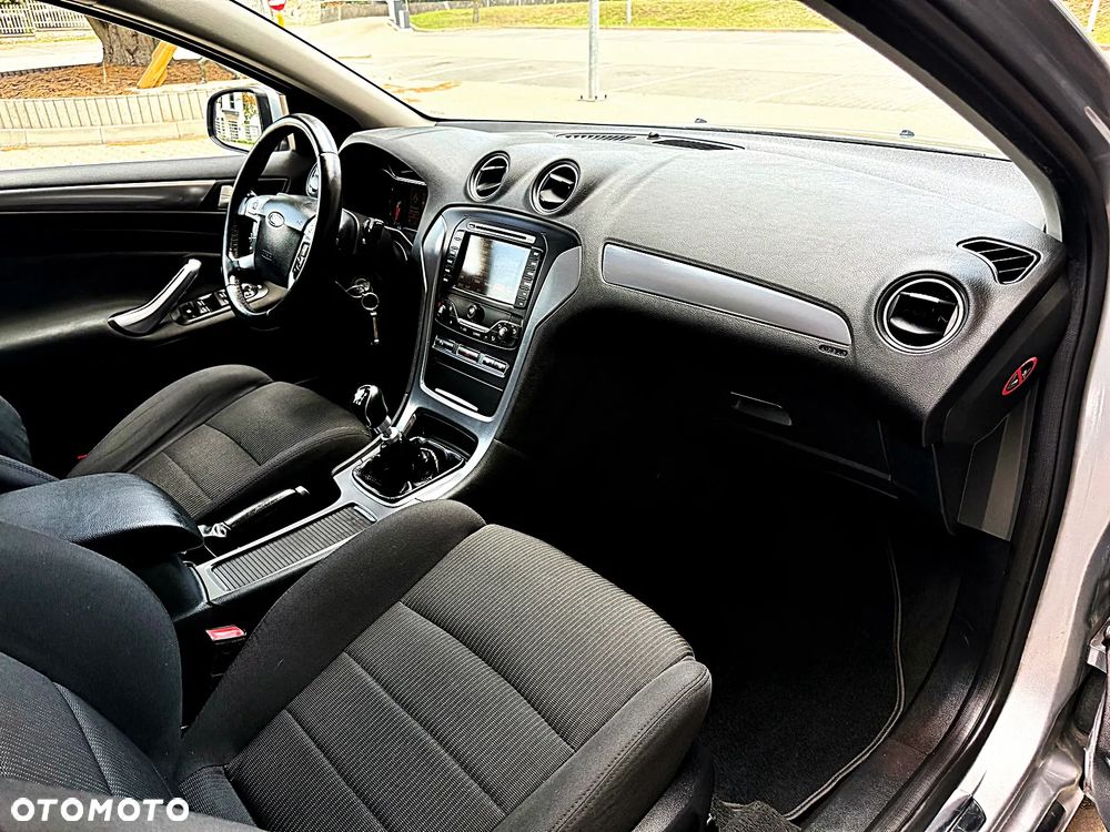 Ford Mondeo 2.0 TDCi Titanium - 22