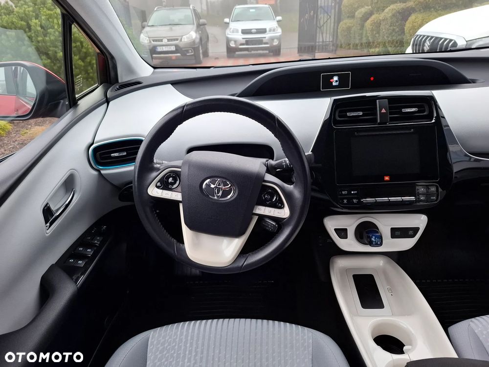 Toyota Prius Hybrid Executive - 14