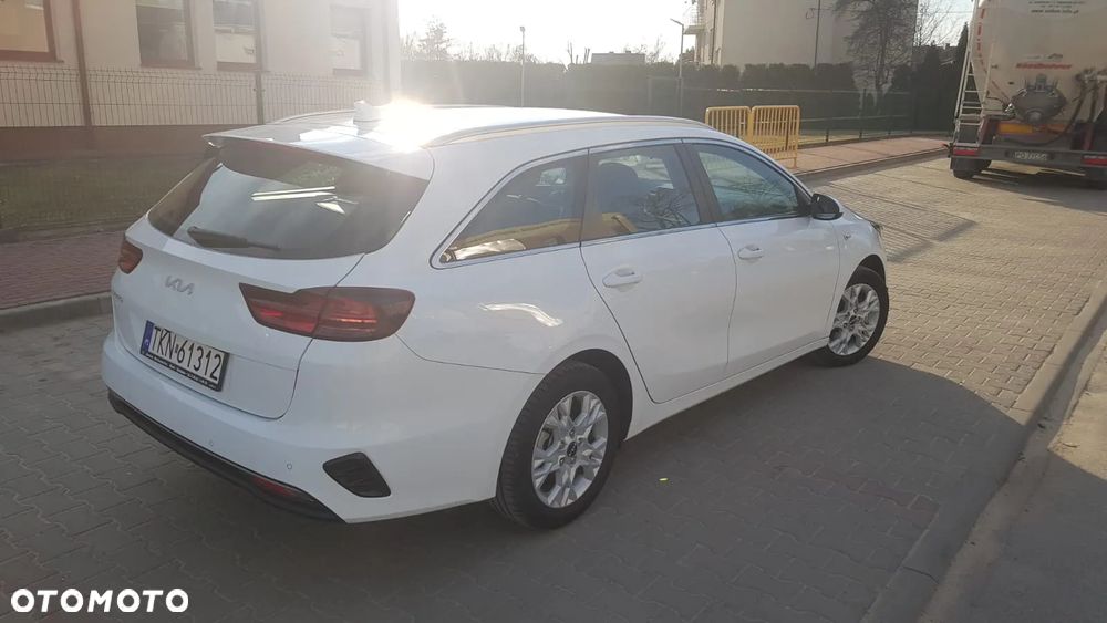 Kia Ceed - 4