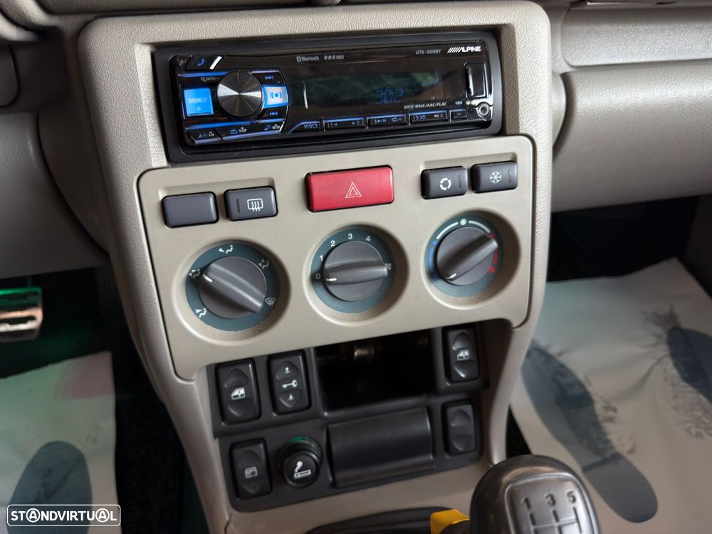 Land Rover Freelander 2.0 di - 17