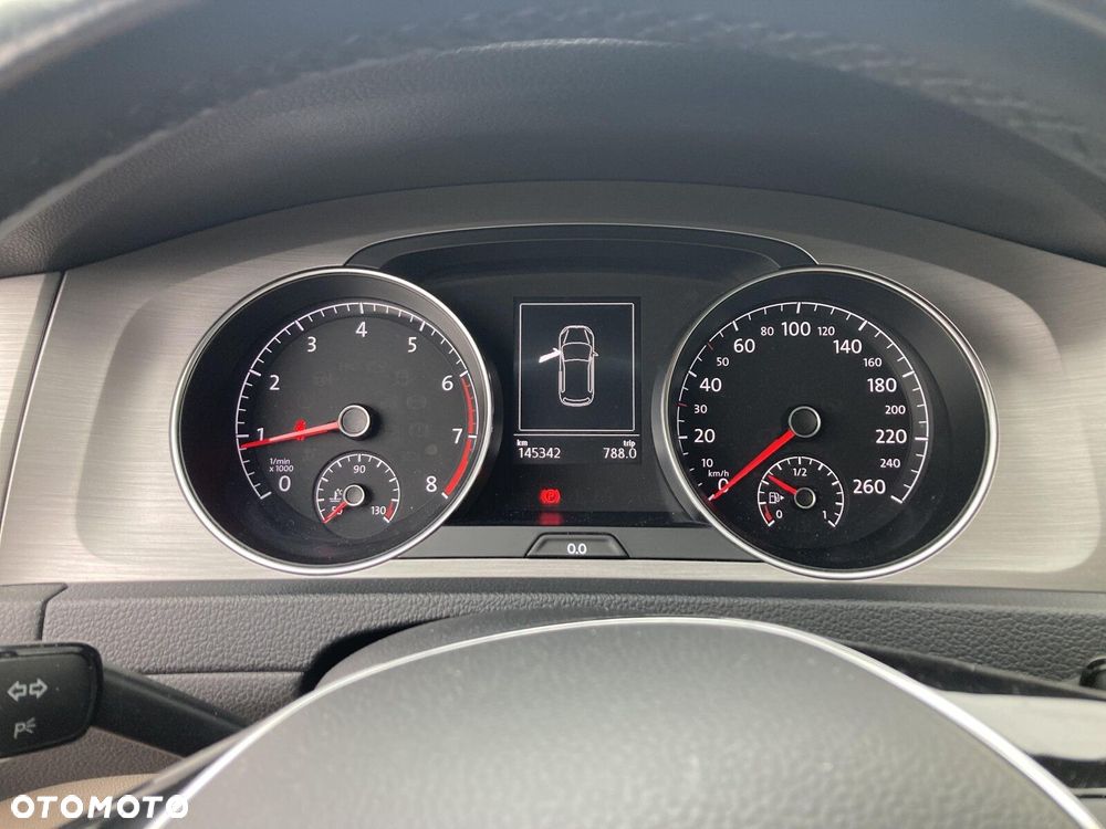 Volkswagen Golf 1.2 TSI BMT Comfortline - 12