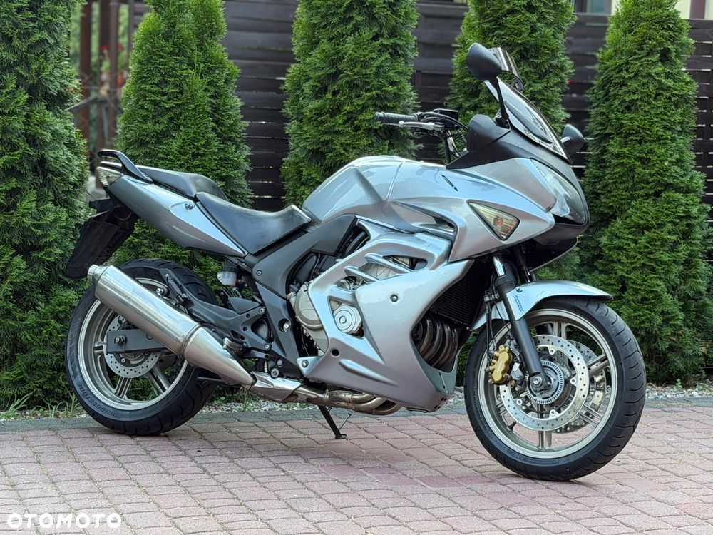Honda CBF - 2