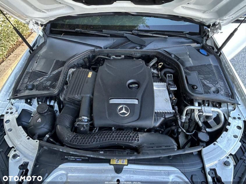 Mercedes-Benz Klasa C 300 9G-TRONIC AMG Line - 8