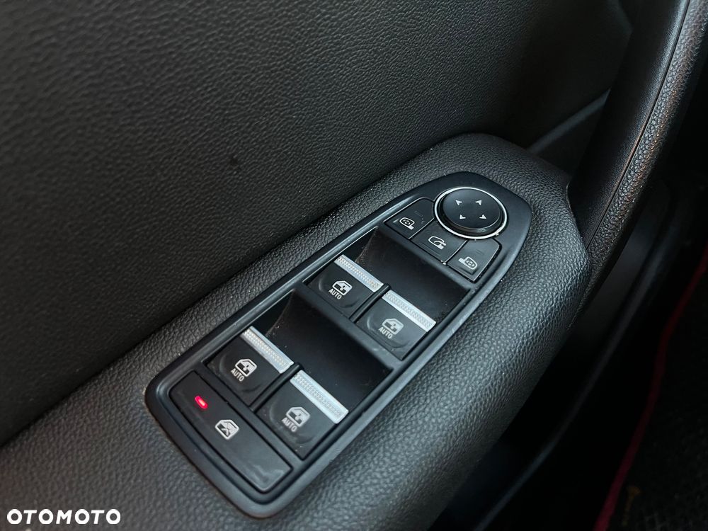 Renault Captur 1.3 TCe mHEV Techno EDC - 25