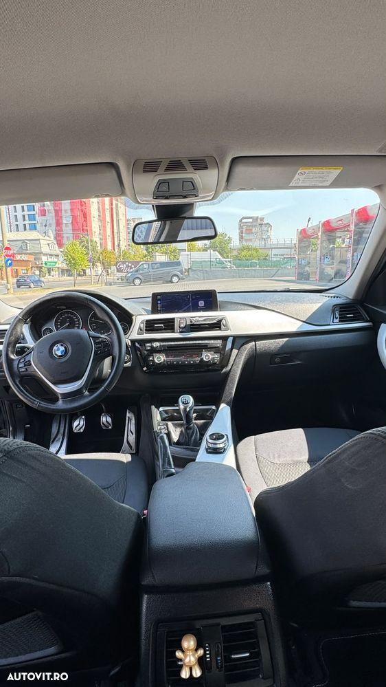BMW Seria 3 320d - 18