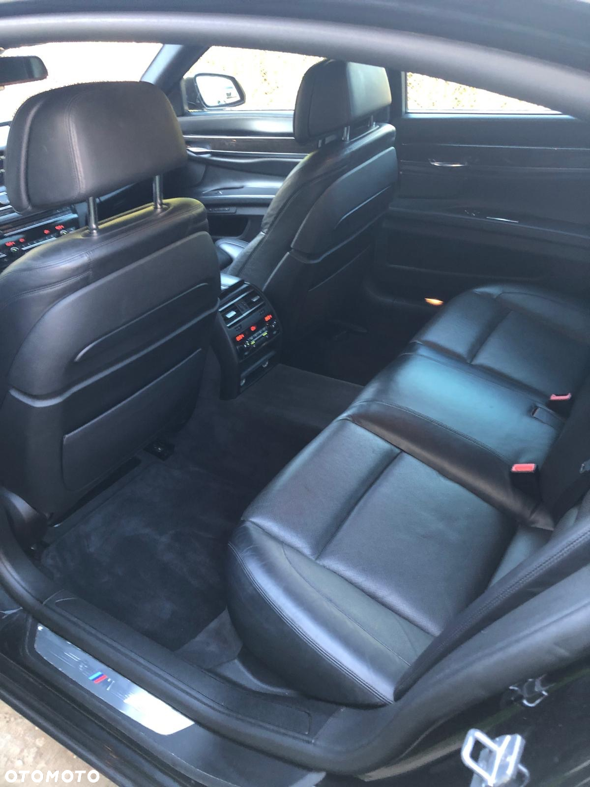 BMW Seria 7 750Li xDrive - 19