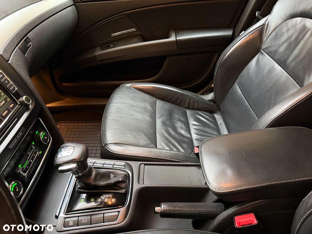 Skoda Superb 2.0 TDI L&K DSG - 13