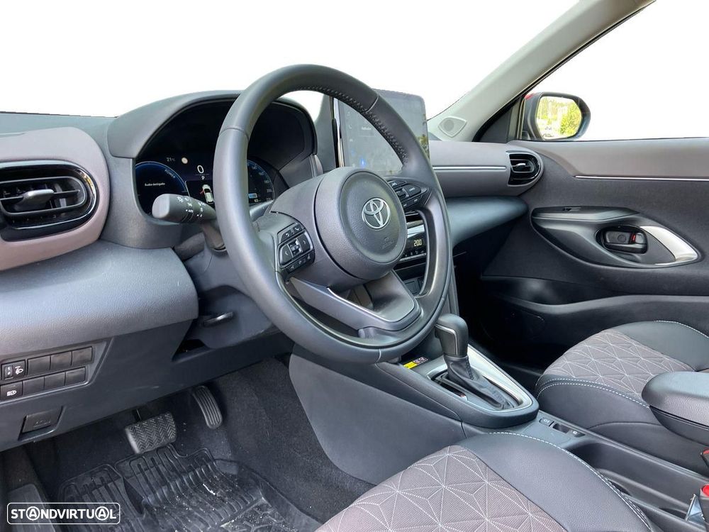 Toyota Yaris Cross 1.5 HDF Luxury - 12