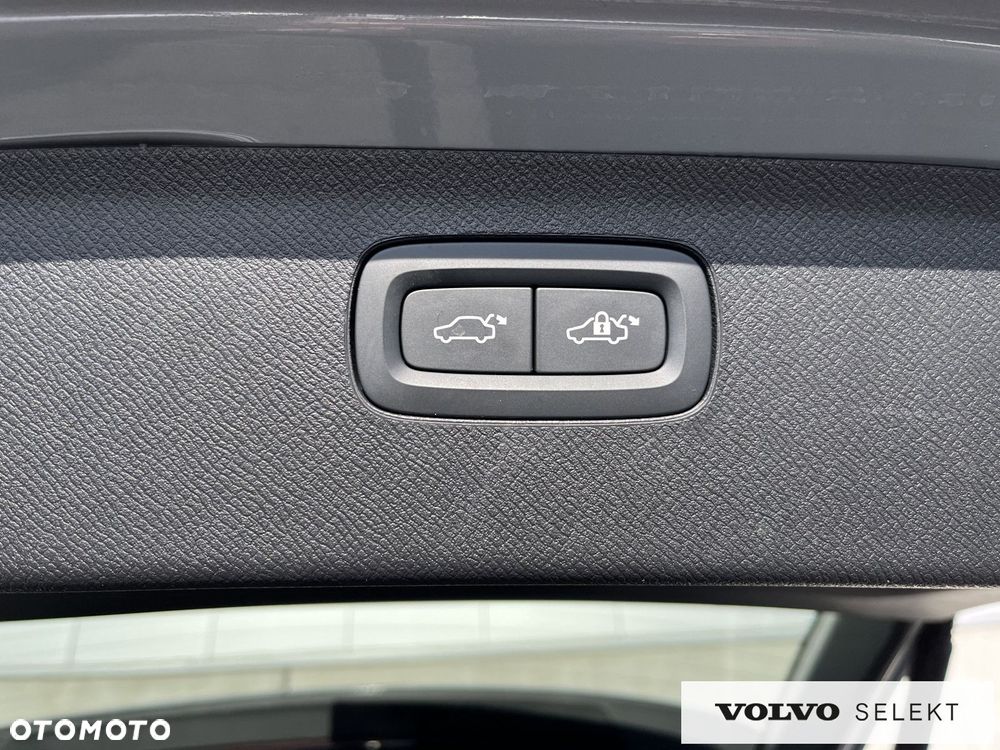 Volvo XC 90 - 22