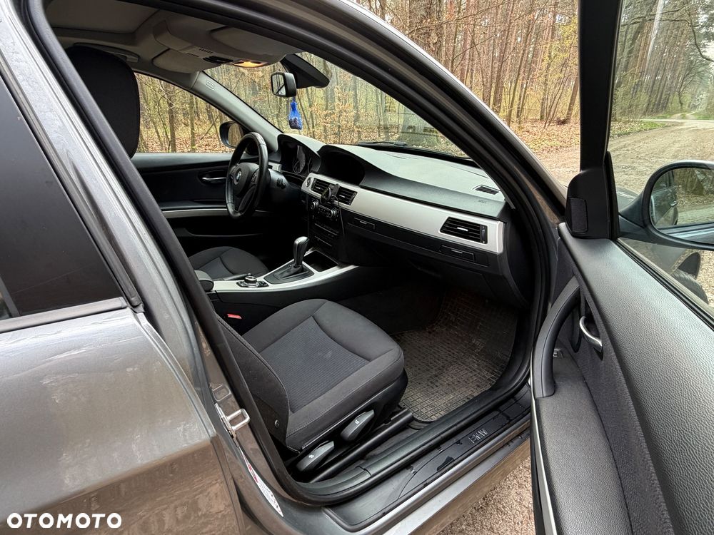 BMW Seria 3 - 22