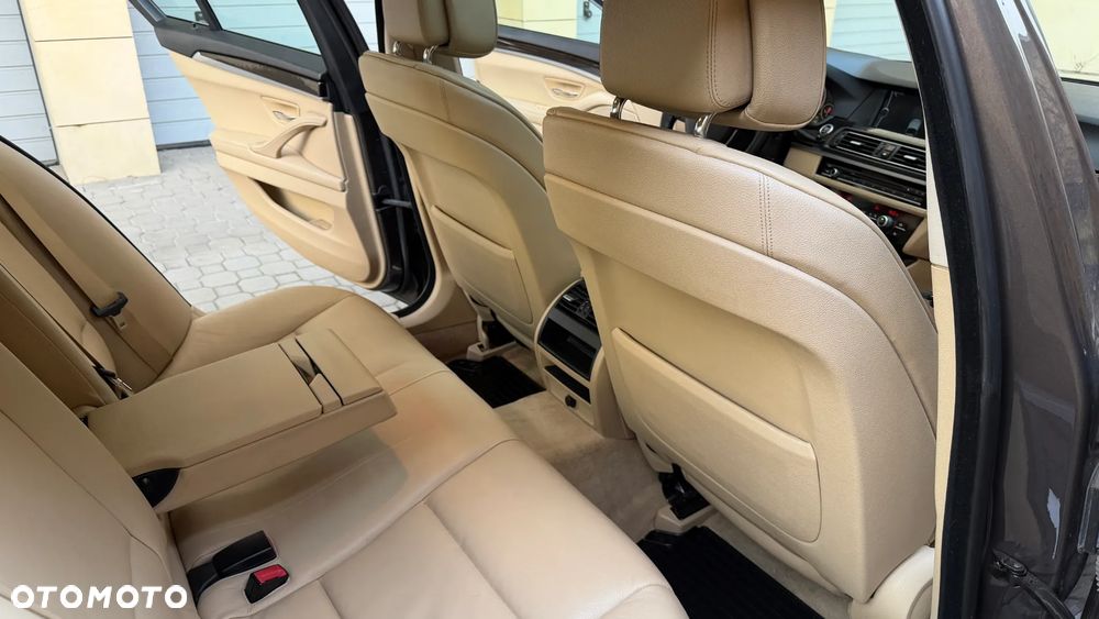 BMW Seria 5 520d Efficient Dynamics - 20