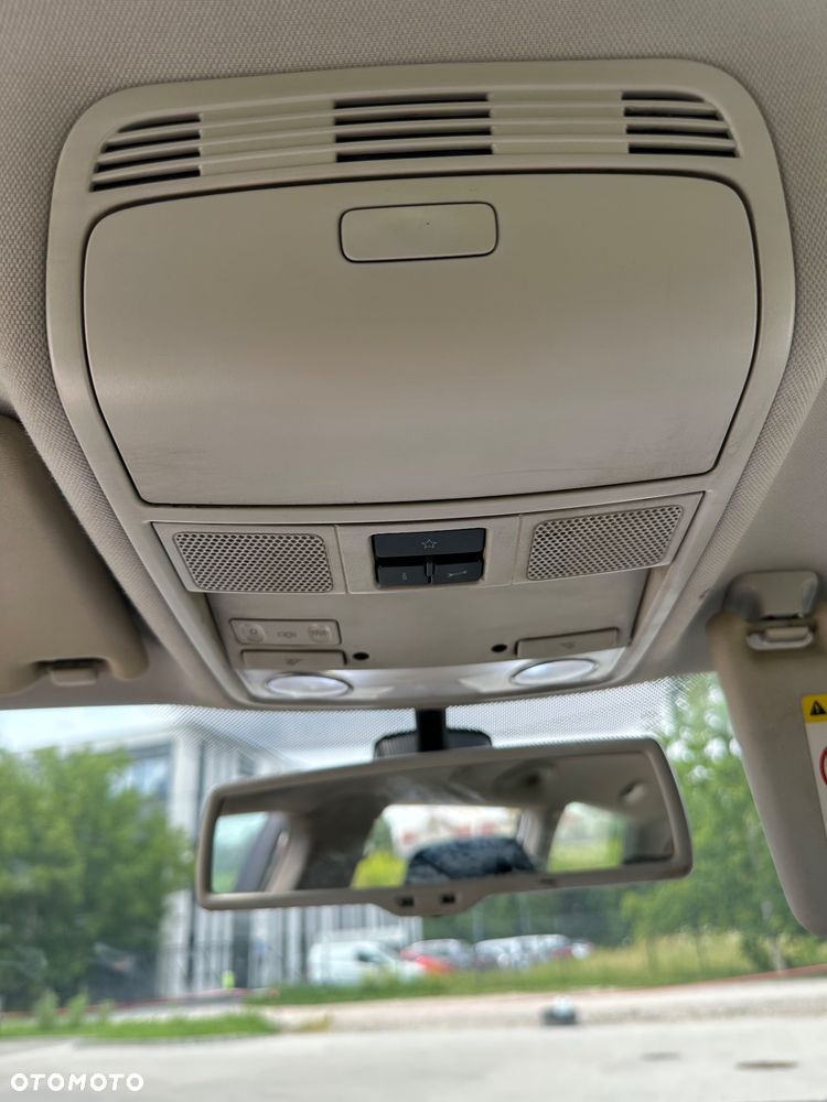 Volkswagen Passat 1.6 TDI DPF BlueMot Comfortline - 11