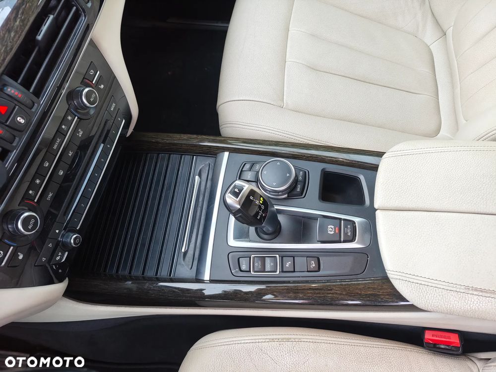 BMW X5 xDrive25d - 15