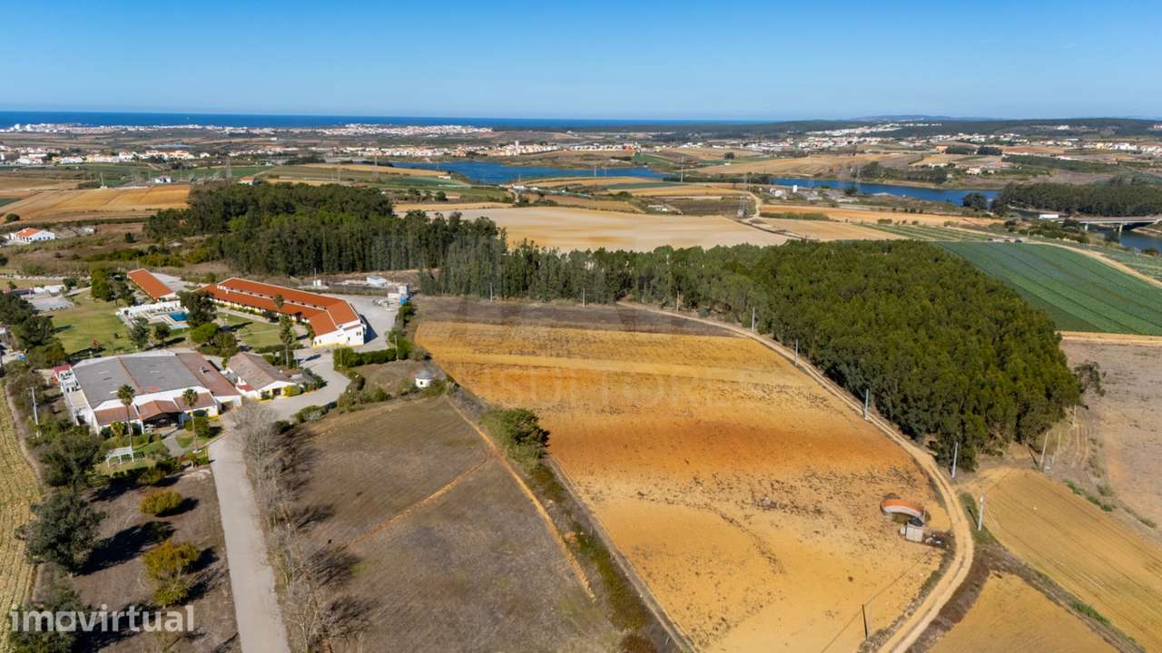 Parcela de terreno rústico de 2.350m2 em Atouguia da Baleia - Grande imagem: 5/46