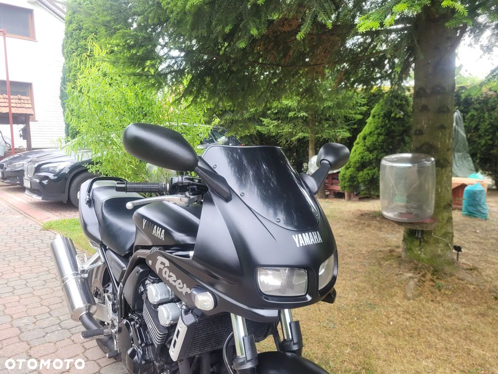Yamaha FZS - 15