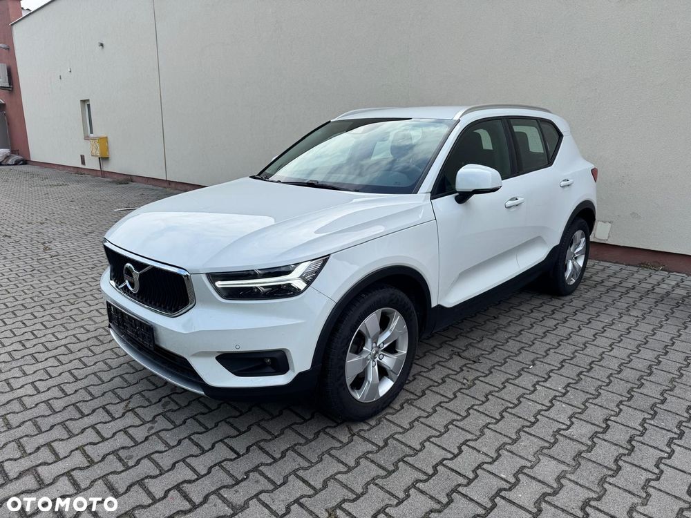 Volvo XC 40 D3 Momentum Pro - 2