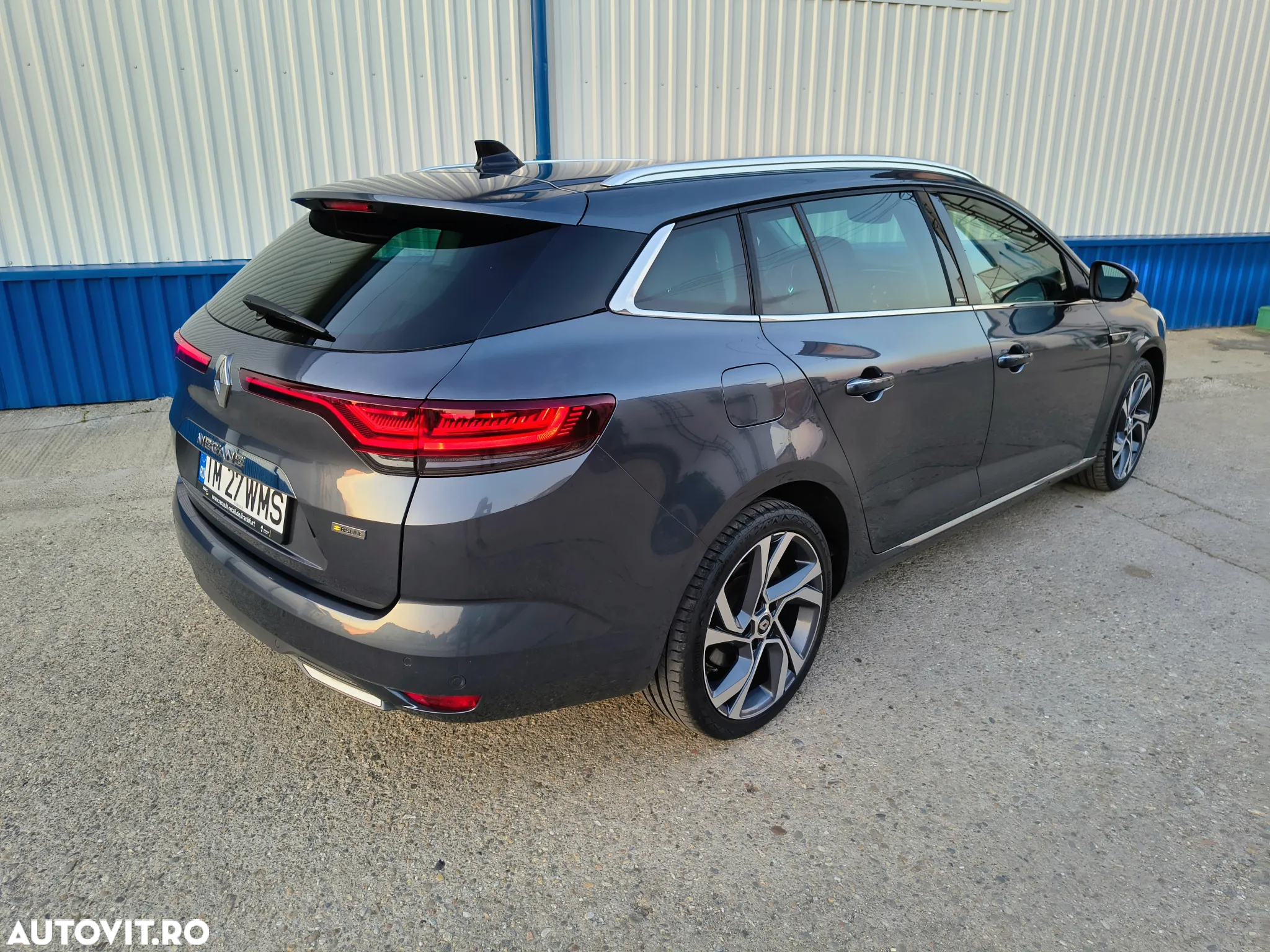 Renault Megane Grandtour E-TECH Plug-in 160 R.S. LINE - 4