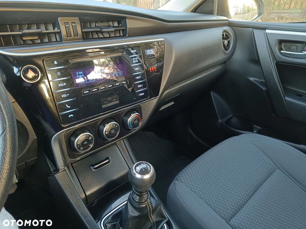 Toyota Corolla 1.4 D-4D Comfort - 37