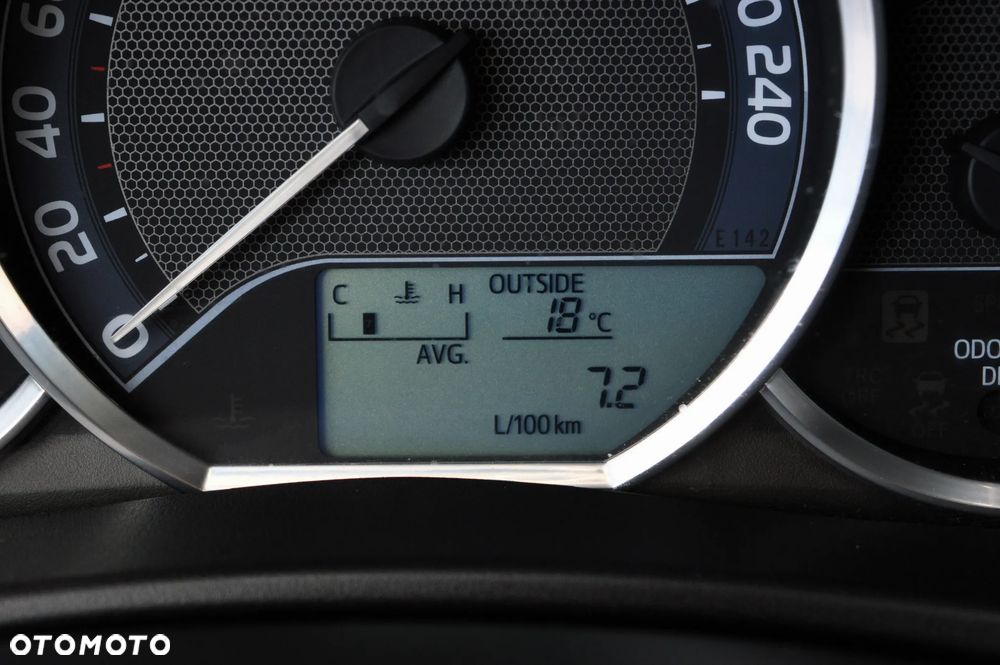 Toyota Auris 1.6 Premium Comfort - 39