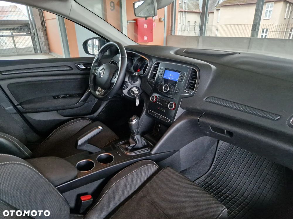 Renault Megane 1.5 Blue dCi Business - 13