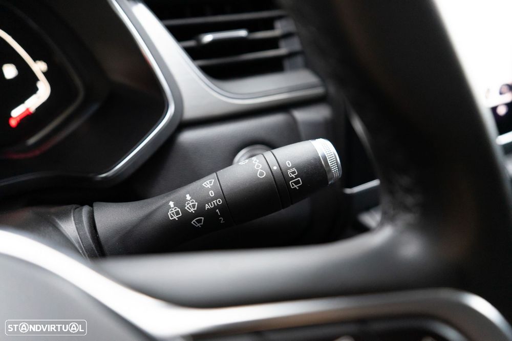 Renault Captur 1.0 TCe Techno Bi-Fuel - 36