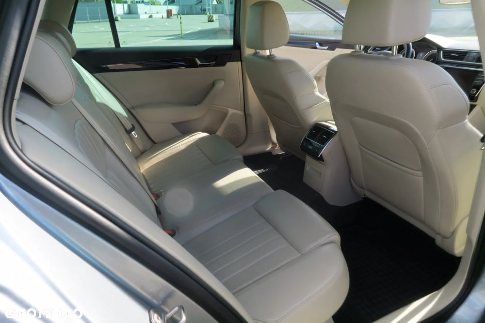Skoda Superb 2.0 TDI L&K - 20