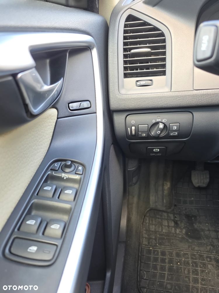 Volvo XC 60 D5 AWD Summum - 23