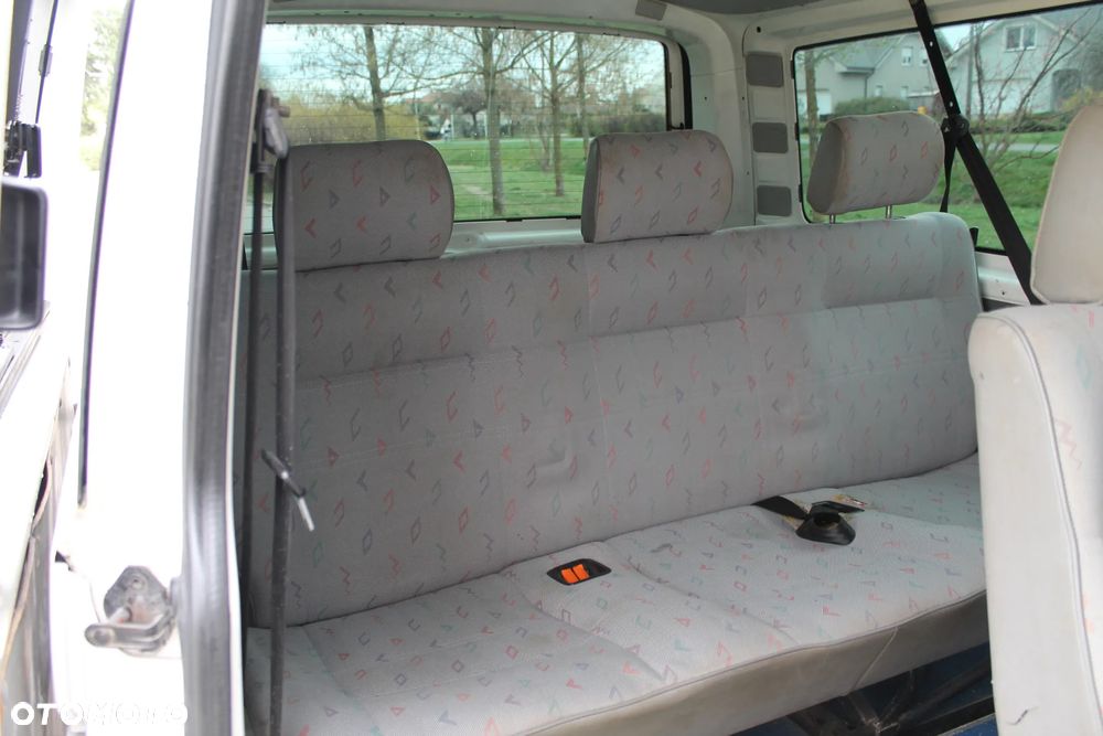 Volkswagen Transporter - 3