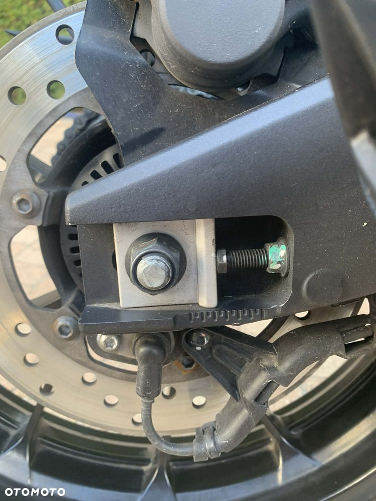 Yamaha YZF - 11