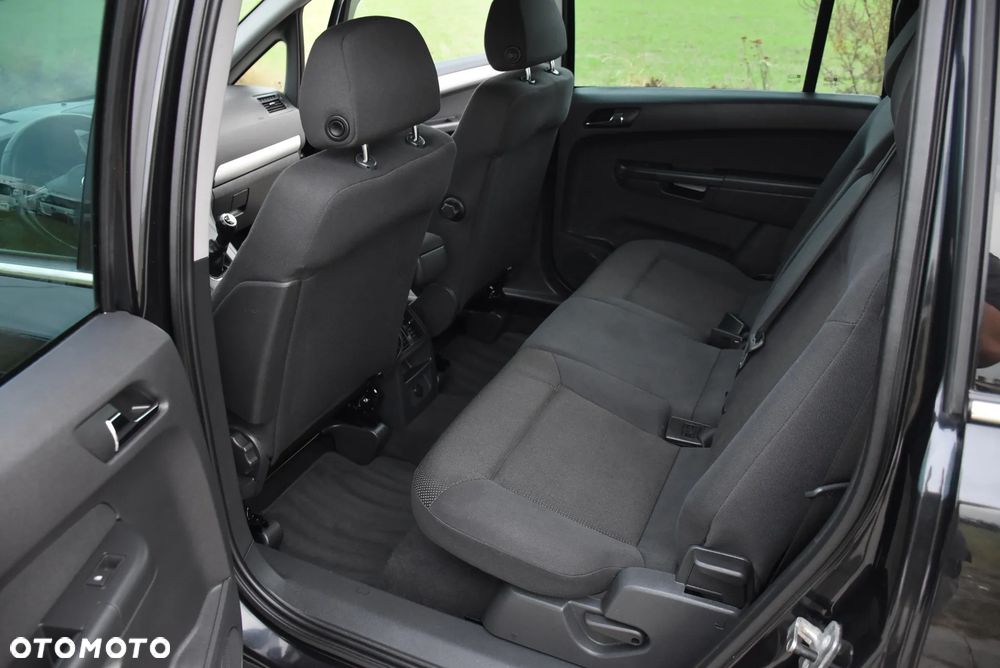 Opel Zafira 1.8 Innovation - 27