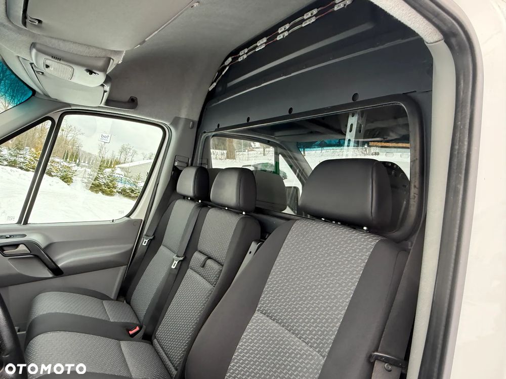 Volkswagen Crafter - 26
