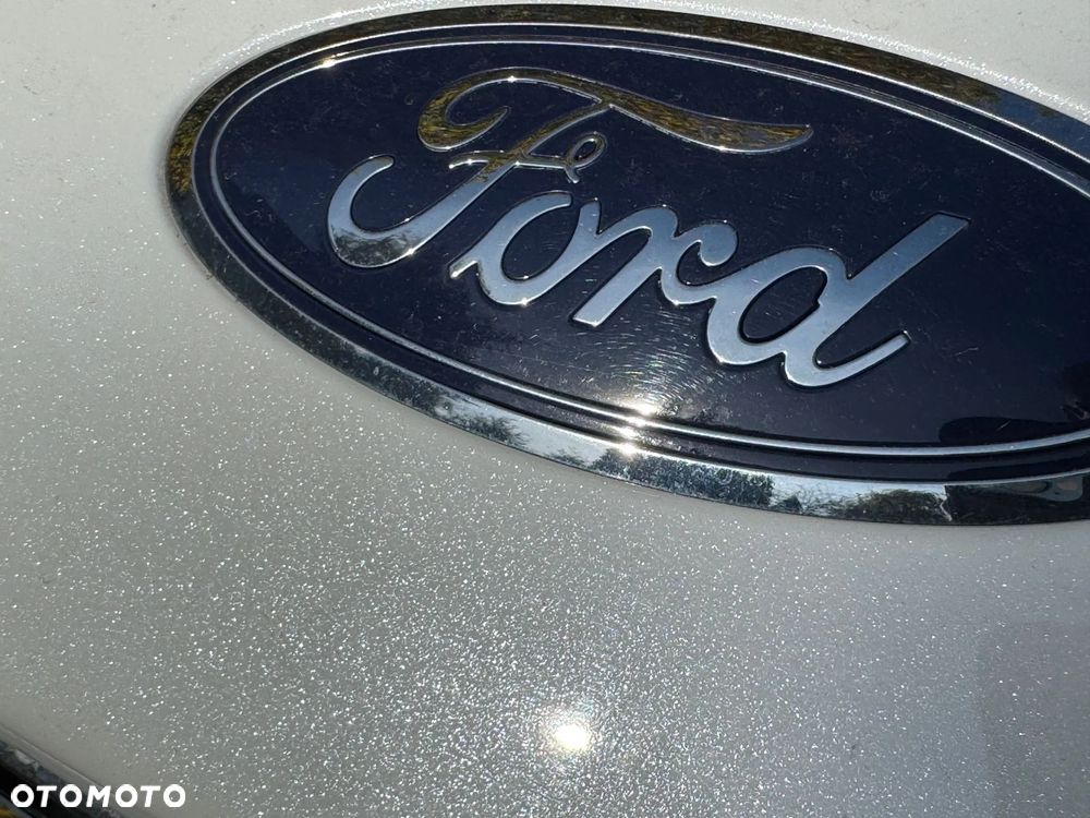 Ford Kuga 2.5 Duratec FHEV TITANIUM - 3