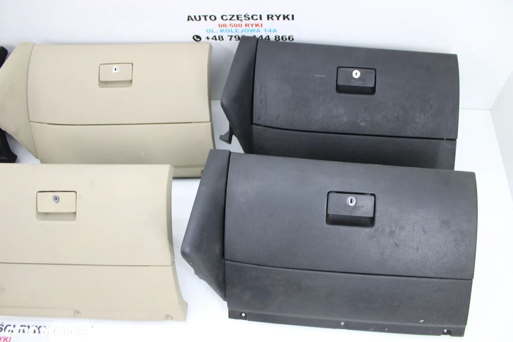 VW Bora Schowek pasażera - 4
