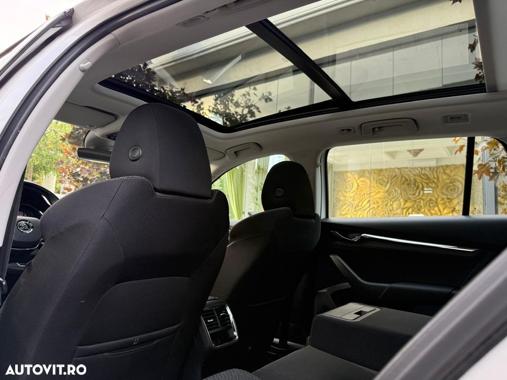 Skoda Octavia 2.0 TDI STYLE DSG - 10