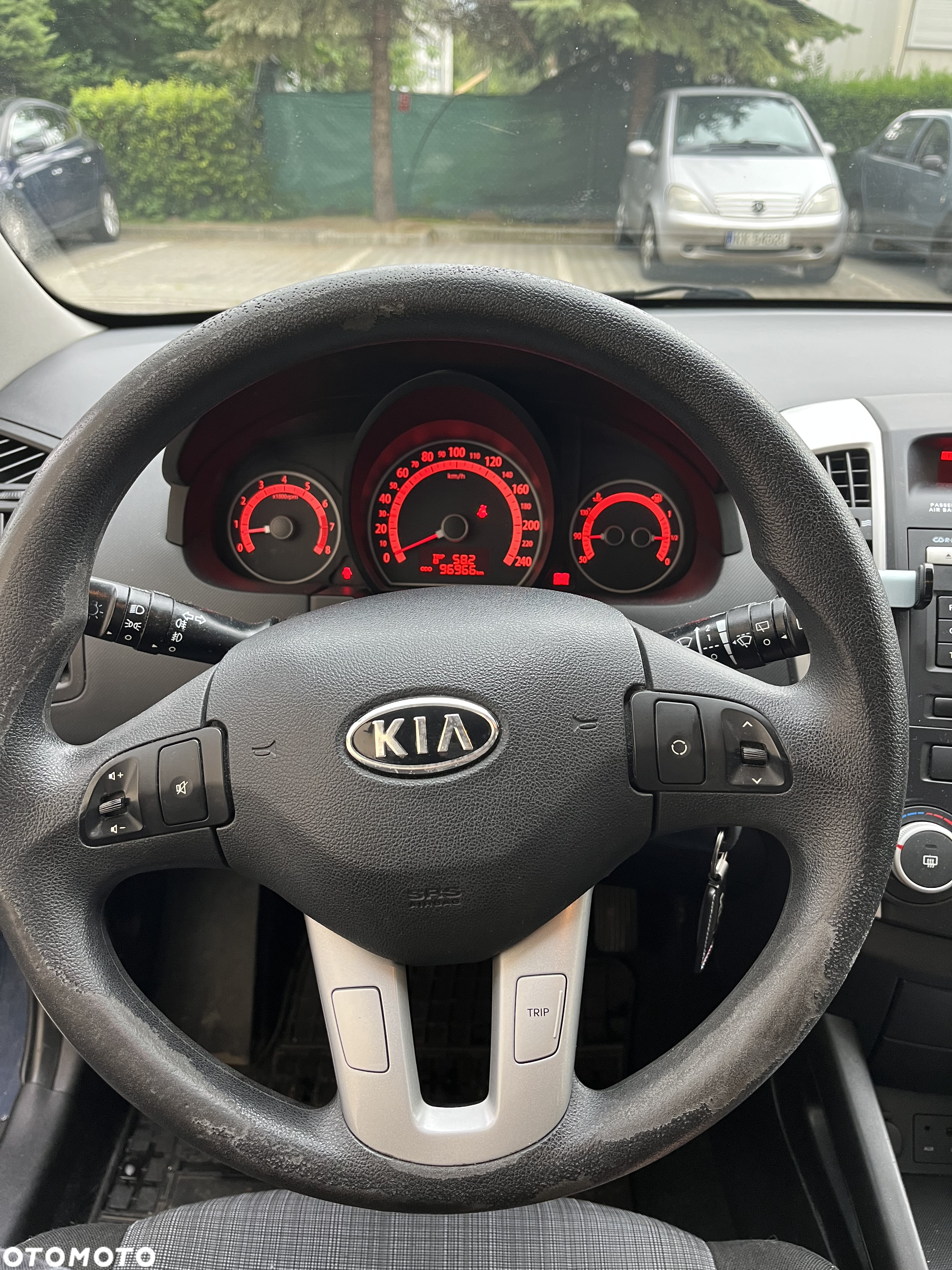 Kia Ceed - 12