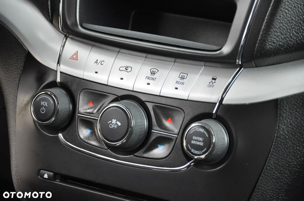 Dodge Journey - 32