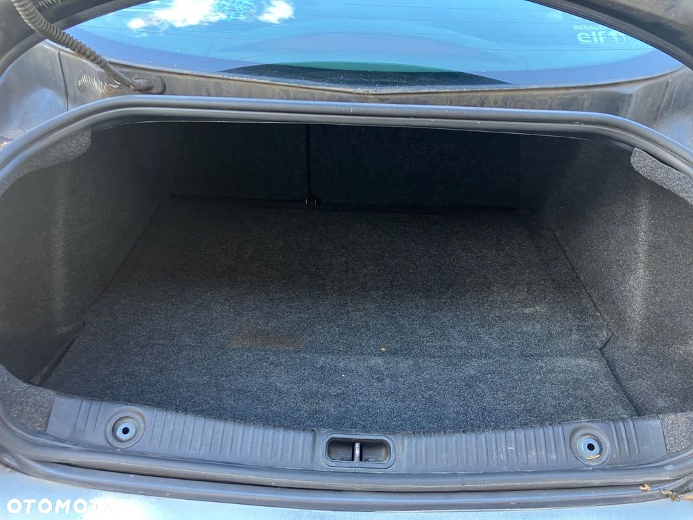 Renault Megane 1.6 16V Luxe Expression - 12